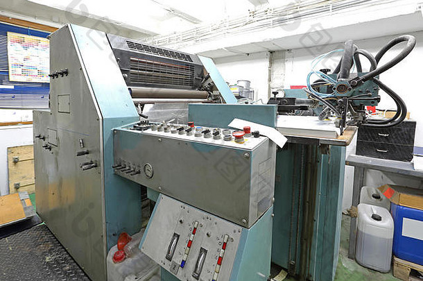 印刷厂大型胶印机