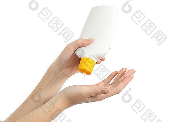 手应用防晒霜保护瓶孤立的白色背景