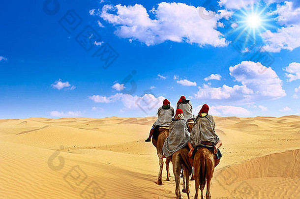 游客骆驼骑撒哈拉沙漠沙漠认不出来人