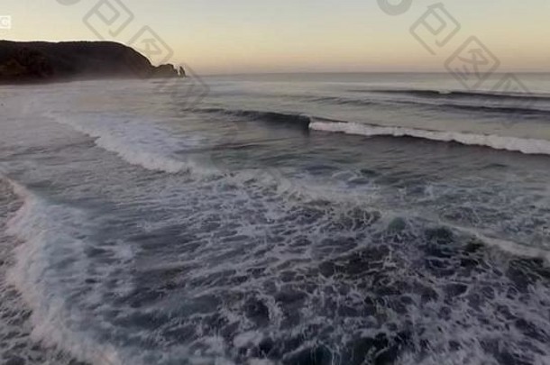 新西兰可爱的海浪
