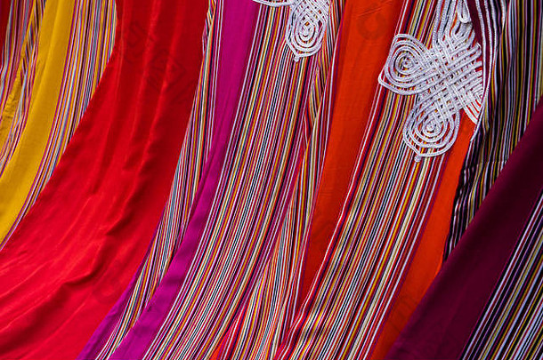 窗帘红色的紫色的纺织材料