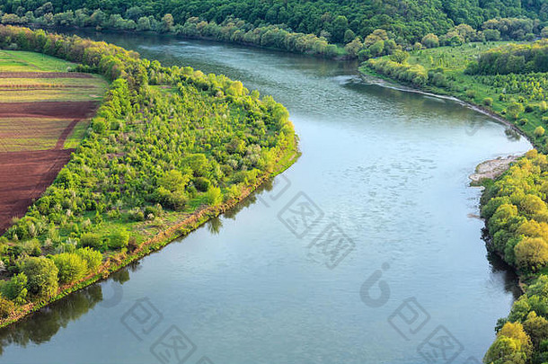 前风景如画的春天视图dnister河弯曲峡谷春天字段海岸疾病地区乌克兰欧洲