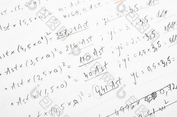 手写代数方程的笔记本