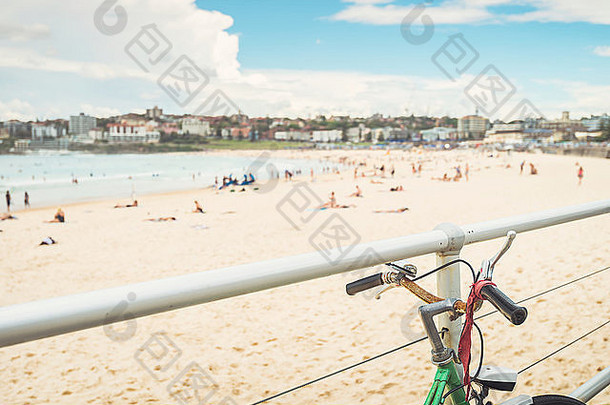 自行车停邦迪海滩跨进程效果应用