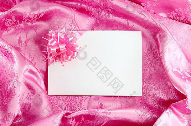 空白礼物卡丝带粉红色的缎