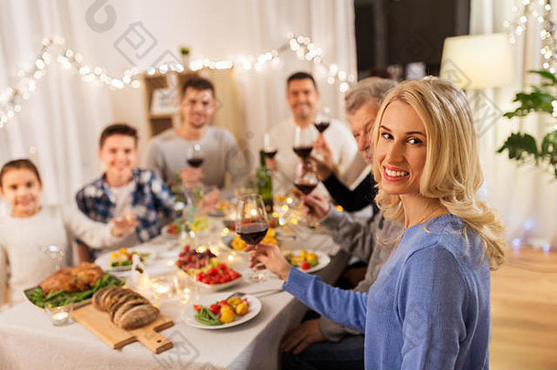快乐家庭晚餐聚会，派对首页
