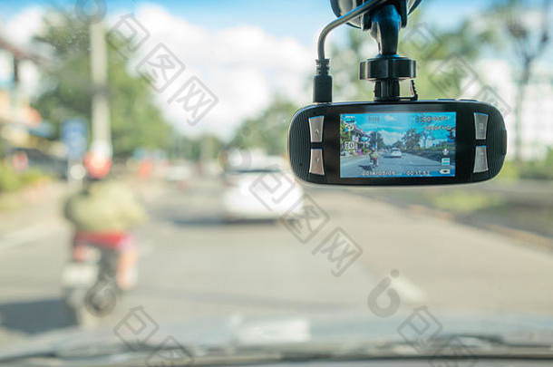 用于道路事故安全的汽车摄像头