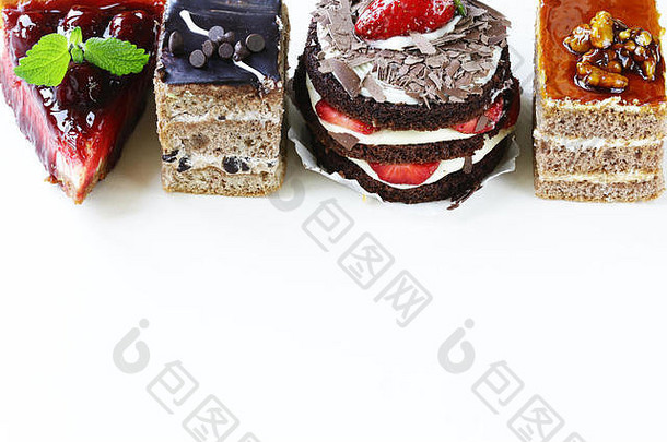 白色背景上的各式甜点、蛋糕和糕点