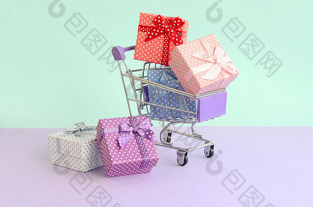小礼物盒子颜色丝带谎言购物车紫罗兰色的蓝色的柔和的背景