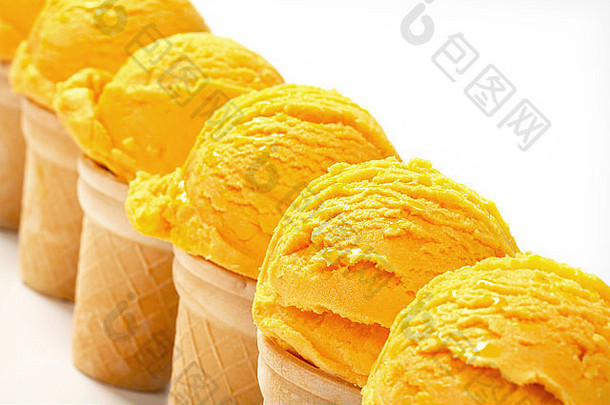 黄色的冰奶油视锥细胞安排行