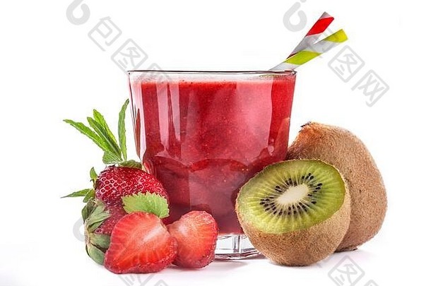健康的草莓猕猴桃汁纸浆白色背景排毒抗氧化剂饮食概念健康的吃生活方式