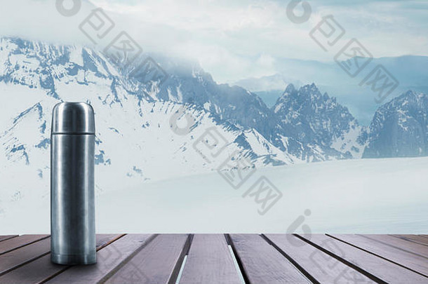 热水瓶茶咖啡景观山背景热喝木表格雪云天空温暖的冬天一天假期旅行一年圣诞节时间