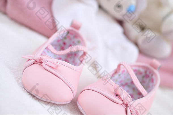 可爱的粉色战靴