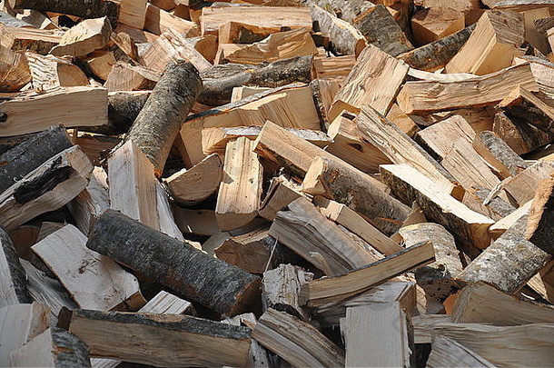 行木材堆放高锯木厂