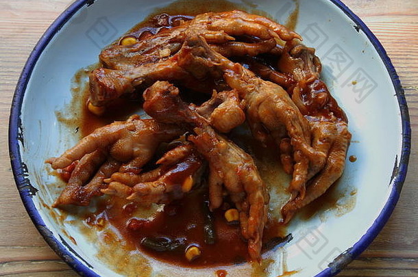 炖鸡爪是南非的一种传统美食