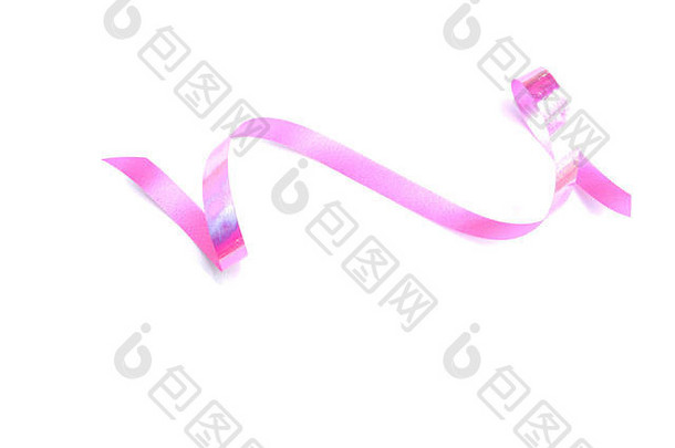 在白色背景上隔离的螺旋状粉红色丝带。