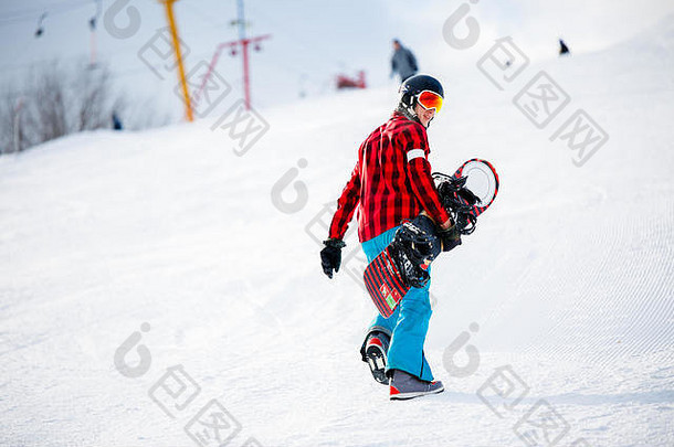 照片回来运动员走滑雪板