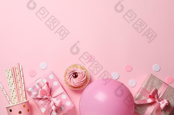 作文礼物盒子气球粉红色的背景空间文本