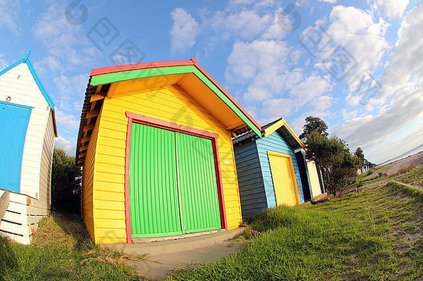 宽鱼眼镜头照片色彩鲜艳的beachouses带到半岛维多利亚澳大利亚BDB