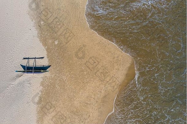 空中视图钓鱼双体会海滩南斯里兰卡斯里兰卡