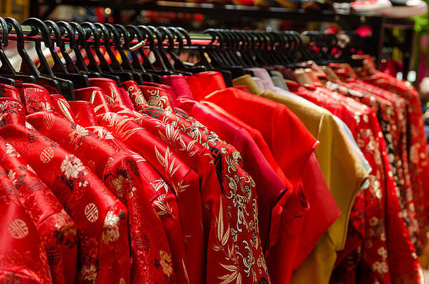 色彩斑斓的中国人旗袍挂出售中国人一年