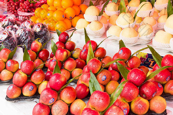 安排水果出售市场摊位