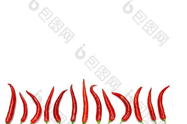 红色的辣椒纸白色背景