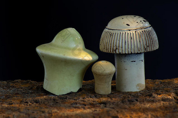 奇怪的物体像蘑菇
