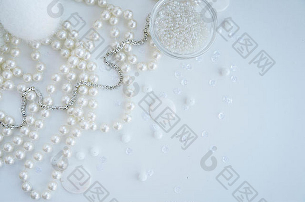 集材料刺绣白色颜色白色背景珍珠线程莱茵石珠子
