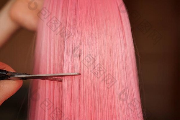 假发和剪刀-亮粉色假发-发型背景