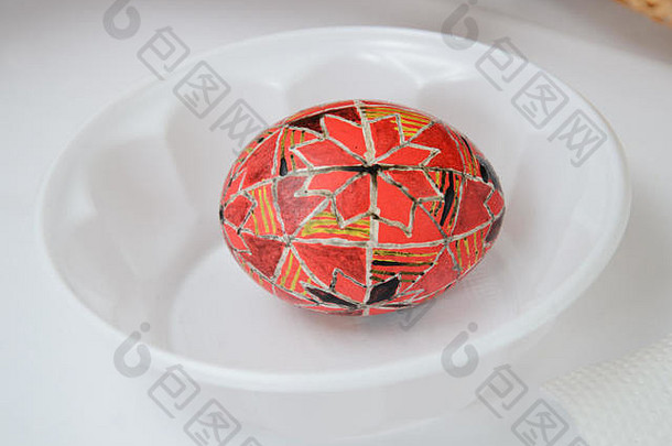 复活节蛋装饰传统的乌克兰人点缀蜡防方法pysanka覆盖蜡染色红色的黄色的