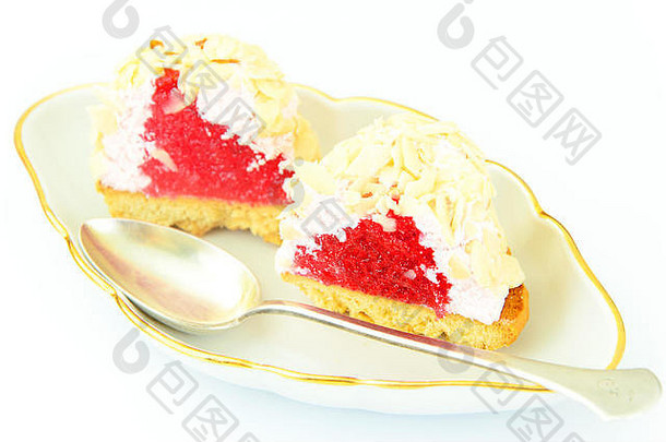 甜味：草莓果冻蛋糕。