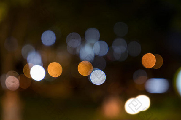 外焦风格的夜灯构成了一个波克场景