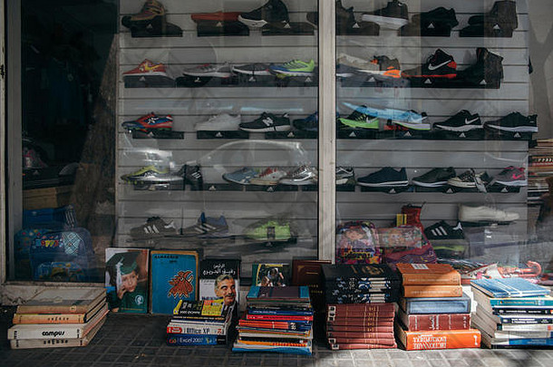 黎巴嫩贝鲁特的街头古董书店