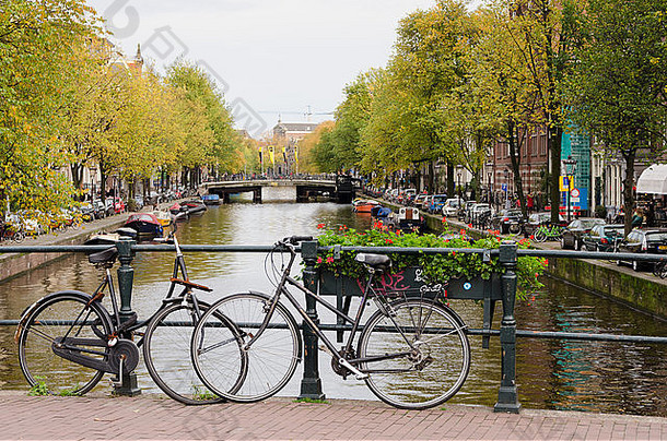 阿姆斯特丹-2013年10月20<strong>日</strong>：2013年10月20<strong>日</strong>阿姆斯特丹自行车展。阿姆斯特丹是<strong>世界</strong>上最适合骑自行车的<strong>城市</strong>，57%