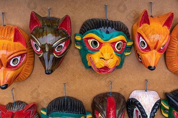 厄瓜多尔纪念品。厄瓜多尔传统的新年面具。