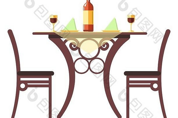 桌上、咖啡馆或餐厅家具上的酒瓶和餐巾