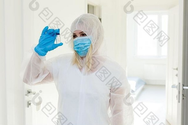 研究员有害物质保护西装检查测试管化学实验室