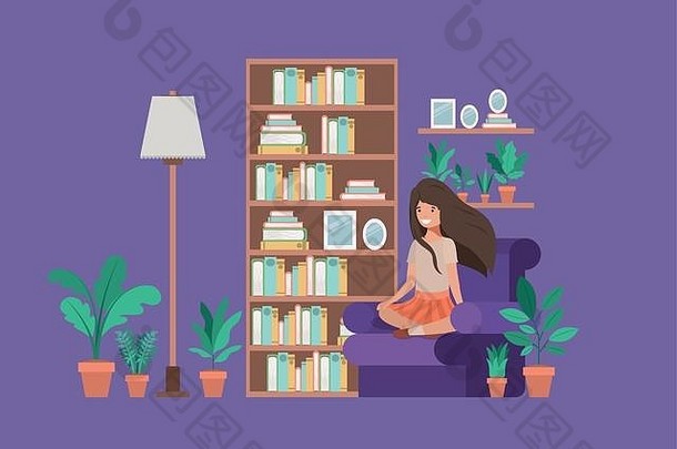 女学生坐在客厅看书