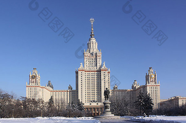 俄罗斯，莫斯科<strong>大</strong>学。名叫米哈伊尔·罗蒙诺索夫。主楼
