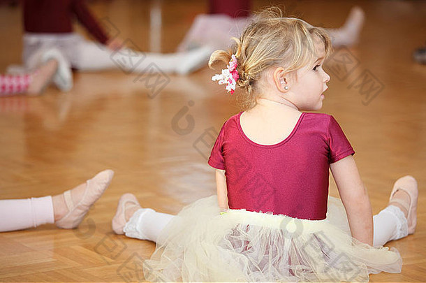 女孩芭蕾舞学校