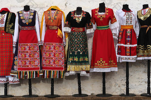 保加利亚服饰的正宗民间风格细节