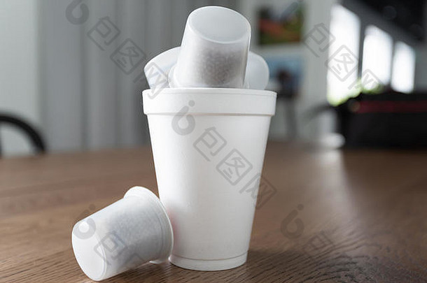 聚苯乙烯泡沫塑料杯咖啡豆荚办公室表格