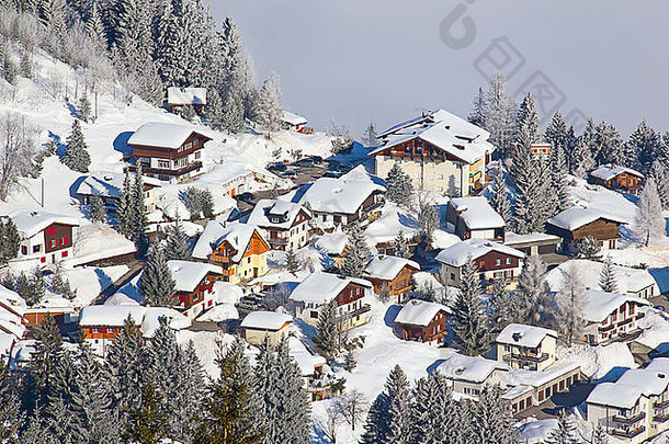 瑞士阿尔卑斯山的冬天，瑞士
