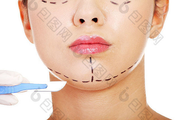 化妆品手术概念女脸背景手术刀