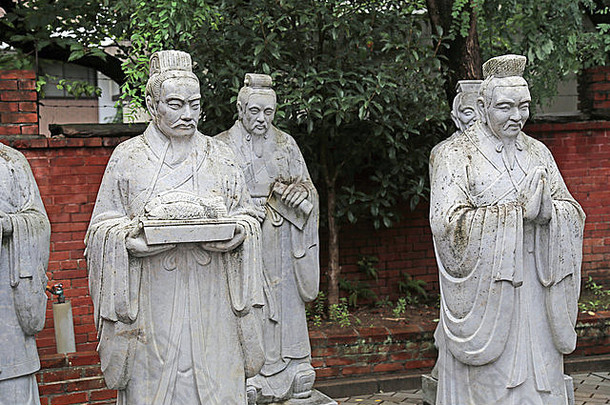 中国圣人雕像-日本长崎-2014