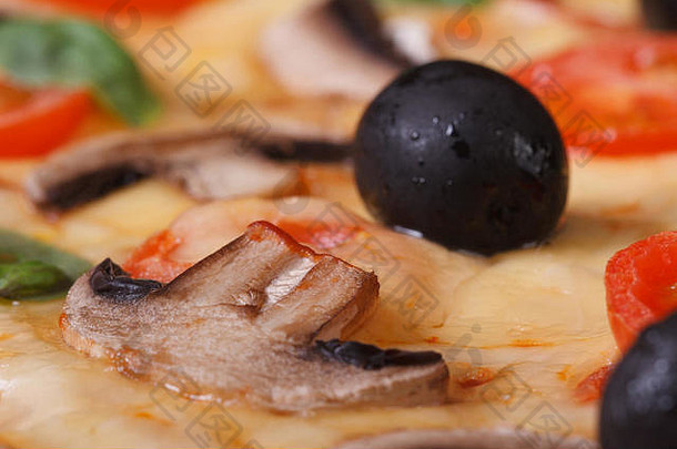 片段披萨蘑菇橄榄樱桃西红柿宏