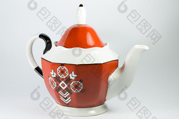红色的瓷茶壶白色背景