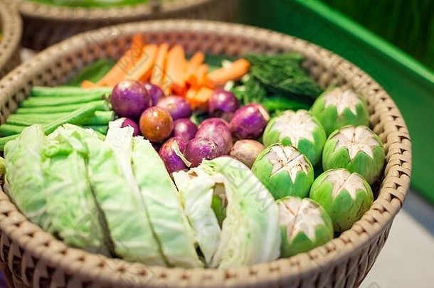 新鲜的健康的有机各种各样的雕刻蔬菜美味的传统的泰国辣椒粘贴浸渍清洁食物烹饪健康概念自然