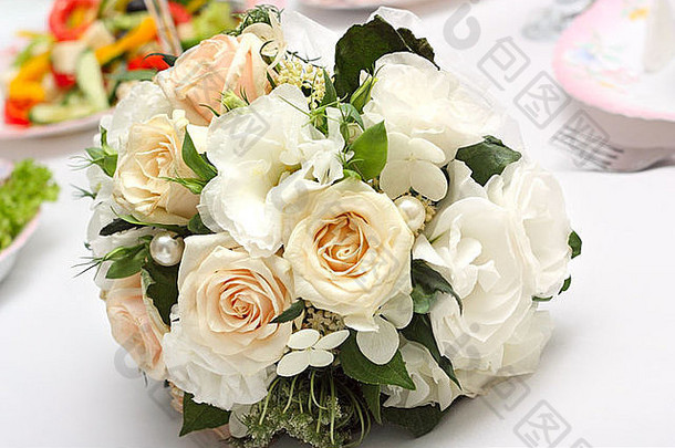 婚礼花束白色玫瑰说谎假期表格
